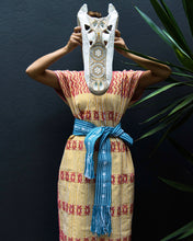 Load image into Gallery viewer, Huichol Alligator Skull