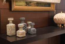 Load image into Gallery viewer, Huichol Decanter - Negro