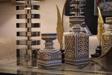 Load image into Gallery viewer, Huichol Decanter - Oro