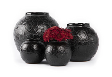 Load image into Gallery viewer, Isabel Talavera Vase in Black