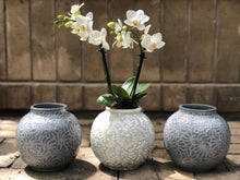 Load image into Gallery viewer, Isabel Talavera Vase in White