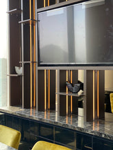 Load image into Gallery viewer, Necklace Sculpture