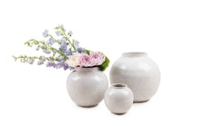 Load image into Gallery viewer, Isabel Talavera Vase in White
